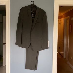 Gray 2-piece Suit